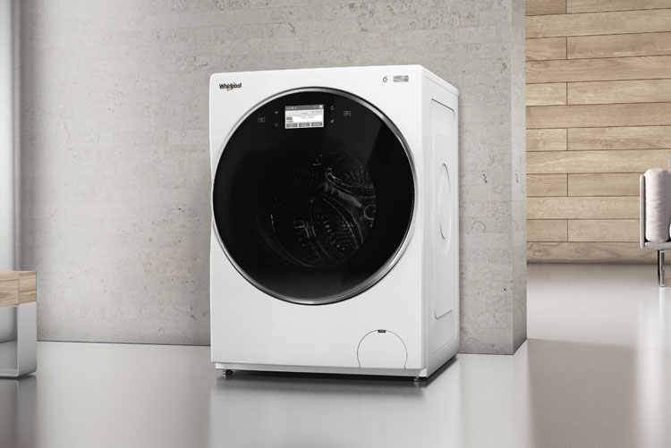 Whirlpool представила стиральную машину FRR 12451 из премиальной линейки W Collection